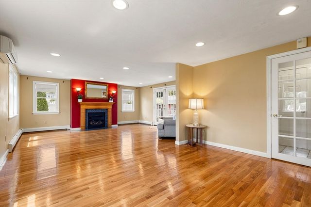 19 Altoona Rd, Dedham, MA 02026