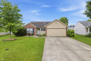 13847 Waycross Drive, Fishers, IN 46038