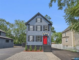 9 Byrne Street, Hackensack, NJ 07601