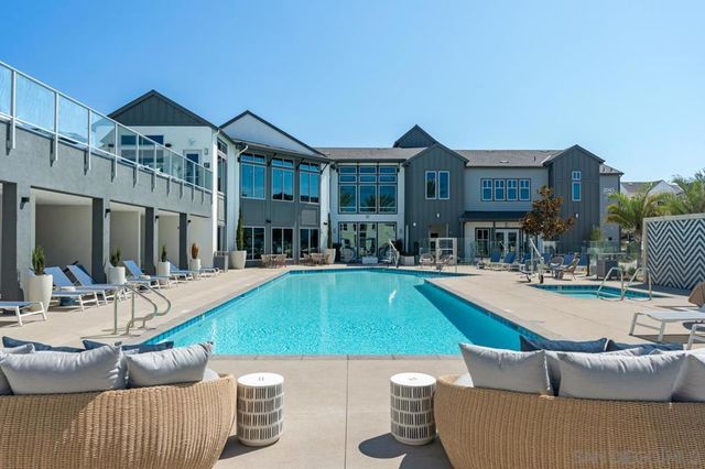 2075 Paseo Belluno 2, Chula Vista, CA 91913