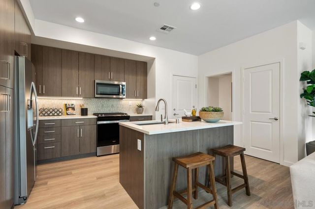 2075 Paseo Belluno 2, Chula Vista, CA 91913