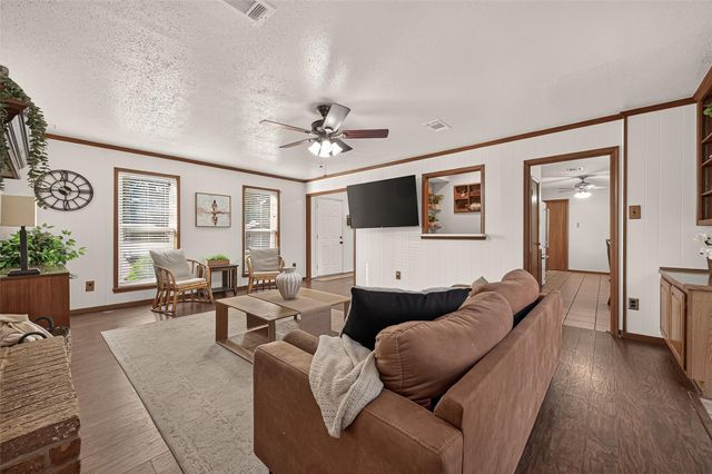 9 Arlington Street, Conroe, TX 77301
