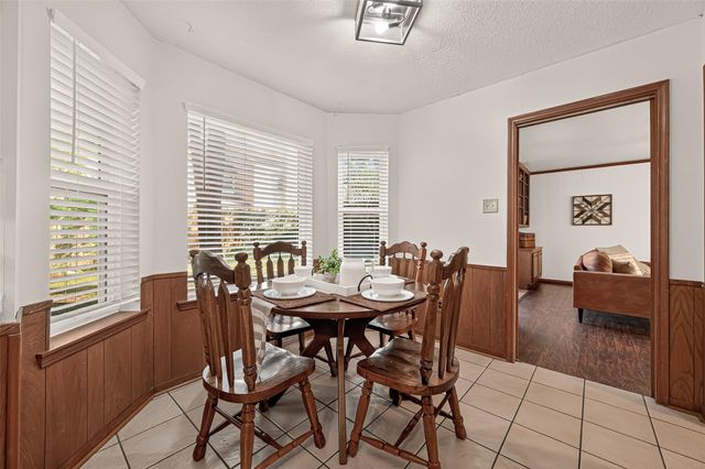 9 Arlington Street, Conroe, TX 77301