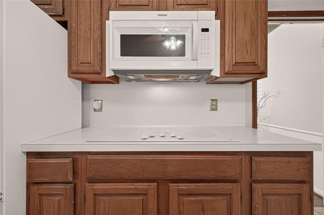 9 Arlington Street, Conroe, TX 77301