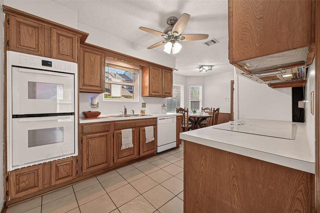 9 Arlington Street, Conroe, TX 77301