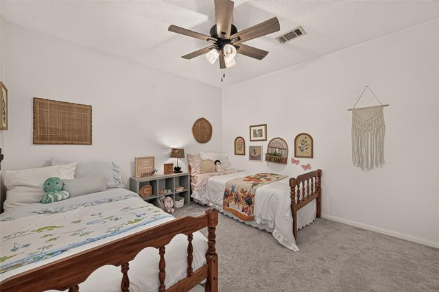 9 Arlington Street, Conroe, TX 77301