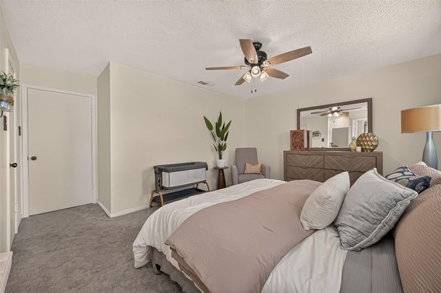 9 Arlington Street, Conroe, TX 77301