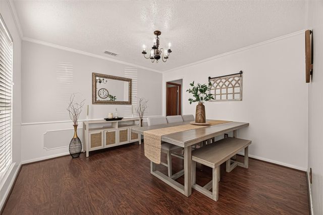 9 Arlington Street, Conroe, TX 77301