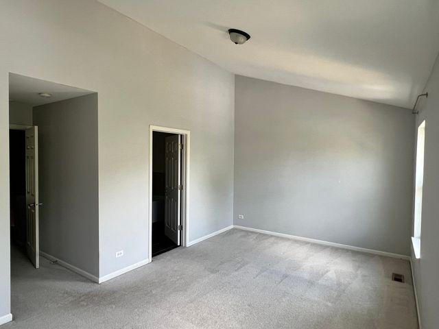 10S449 Carrington Circle, Burr Ridge, IL 60527