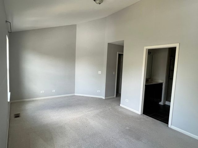 10S449 Carrington Circle, Burr Ridge, IL 60527