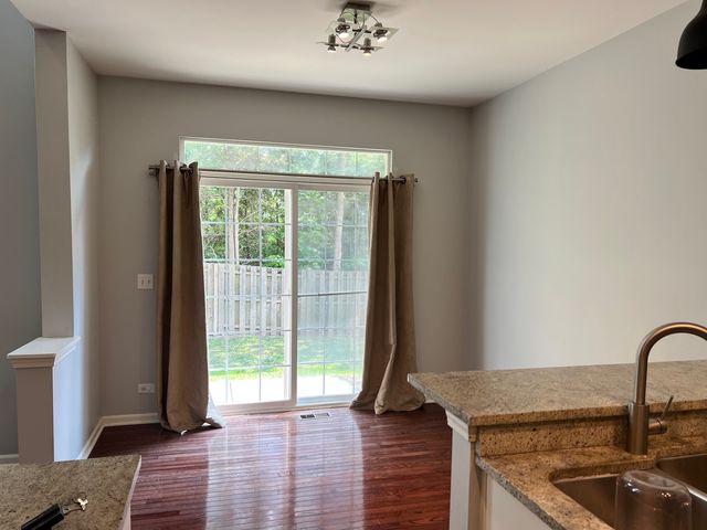 10S449 Carrington Circle, Burr Ridge, IL 60527