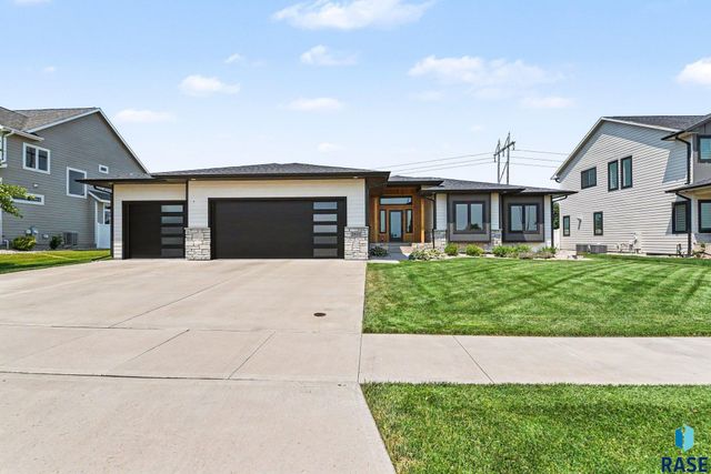2500 W 95th St Street, Sioux Falls, SD 57108