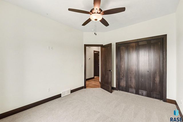 2500 W 95th St Street, Sioux Falls, SD 57108