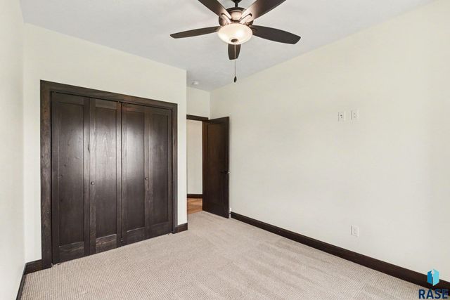 2500 W 95th St Street, Sioux Falls, SD 57108