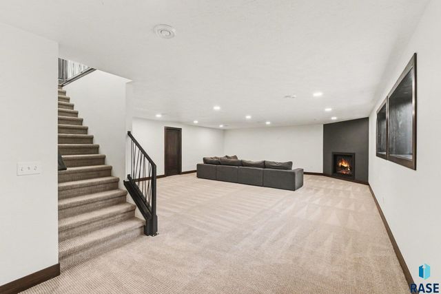 2500 W 95th St Street, Sioux Falls, SD 57108