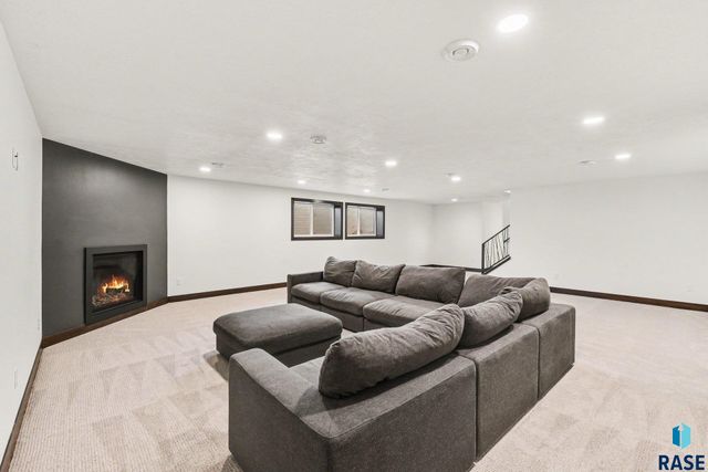 2500 W 95th St Street, Sioux Falls, SD 57108
