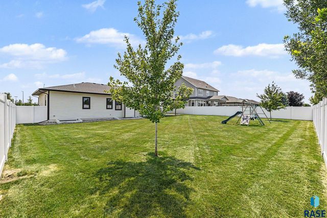 2500 W 95th St Street, Sioux Falls, SD 57108