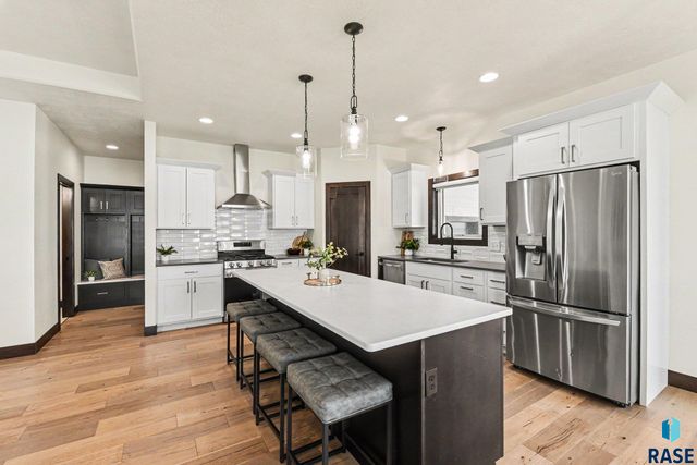 2500 W 95th St Street, Sioux Falls, SD 57108