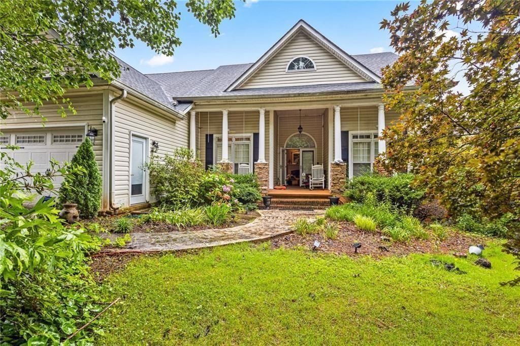 130 Shadow Lake Trail, Newnan, GA 30265