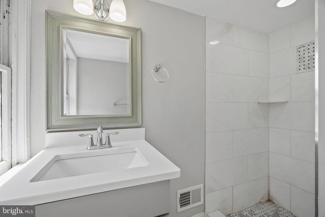 1515 BUTLER PIKE, Plymouth Meeting, PA 19462
