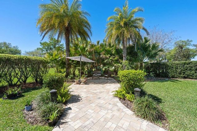 11052 ANCIENT FUTURES DRIVE, Tampa, FL 33647