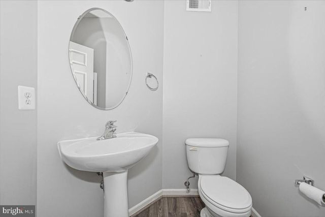 42 PAYNE ST, Charles Town, WV 25414