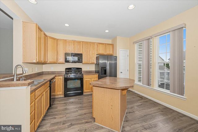 42 PAYNE ST, Charles Town, WV 25414