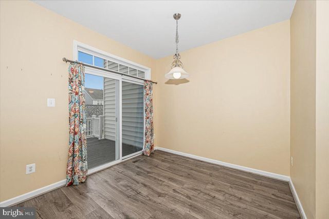 42 PAYNE ST, Charles Town, WV 25414