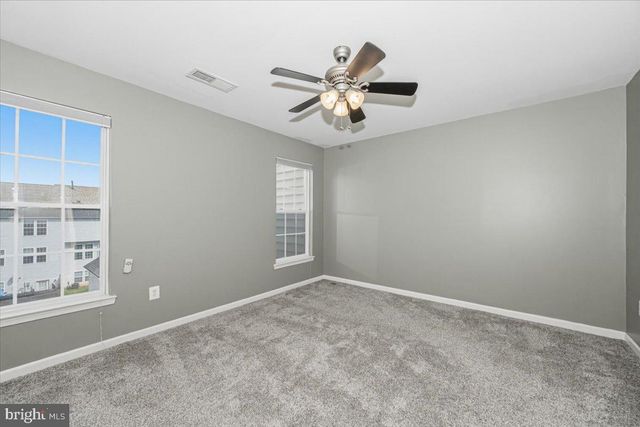 42 PAYNE ST, Charles Town, WV 25414