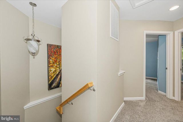 42 PAYNE ST, Charles Town, WV 25414