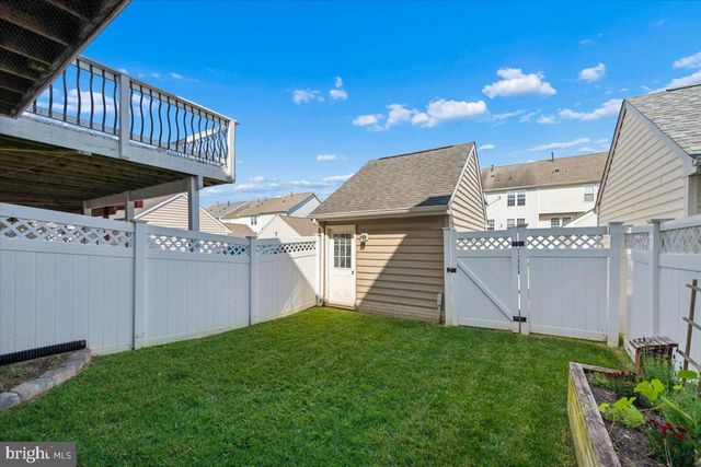 42 PAYNE ST, Charles Town, WV 25414