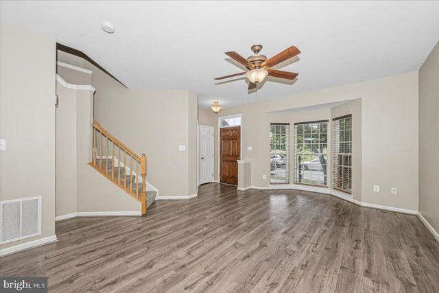 42 PAYNE ST, Charles Town, WV 25414