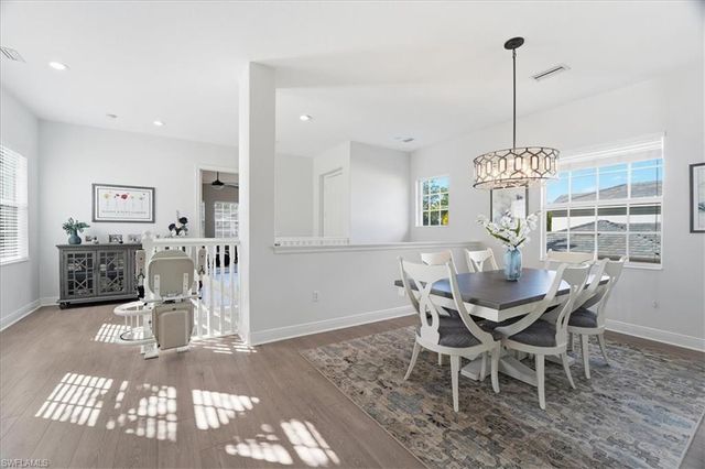7842 Hawthorne DR 1703, Naples, FL 34113