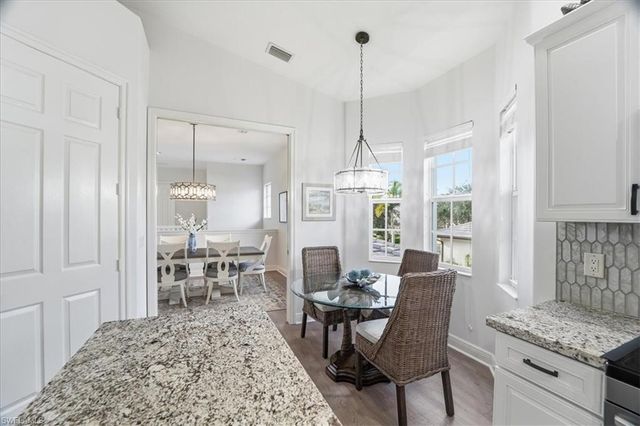 7842 Hawthorne DR 1703, Naples, FL 34113