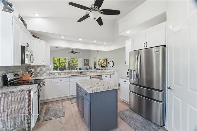 7842 Hawthorne DR 1703, Naples, FL 34113