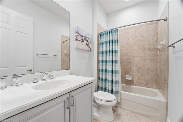 7842 Hawthorne DR 1703, Naples, FL 34113