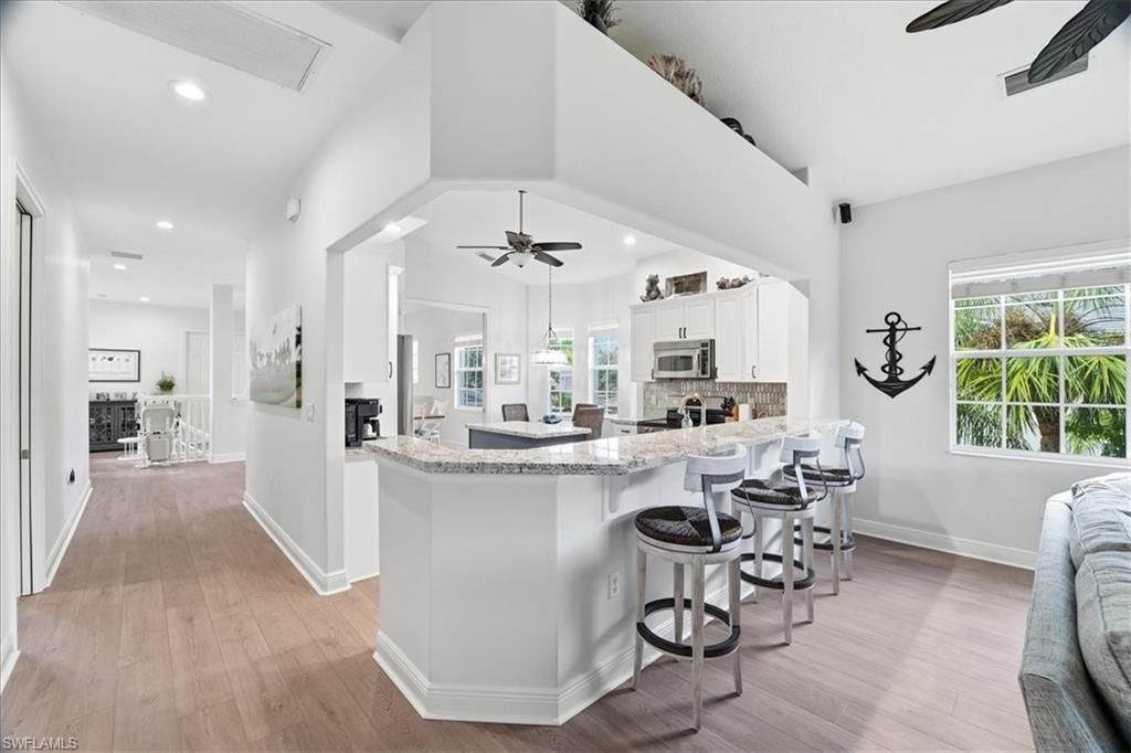 7842 Hawthorne DR 1703, Naples, FL 34113