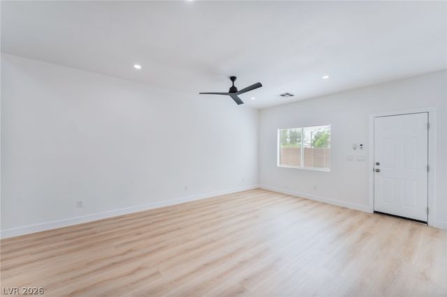 9025 Mossy Hollow Avenue, Las Vegas, NV 89149