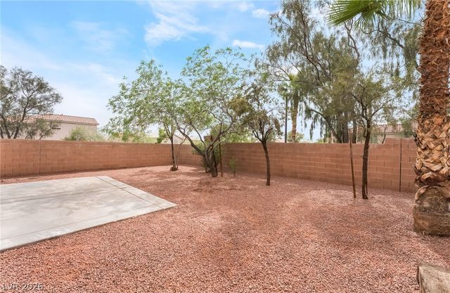 9025 Mossy Hollow Avenue, Las Vegas, NV 89149