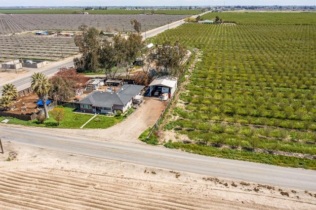 21120 S Cornelia Avenue, Riverdale, CA 93656