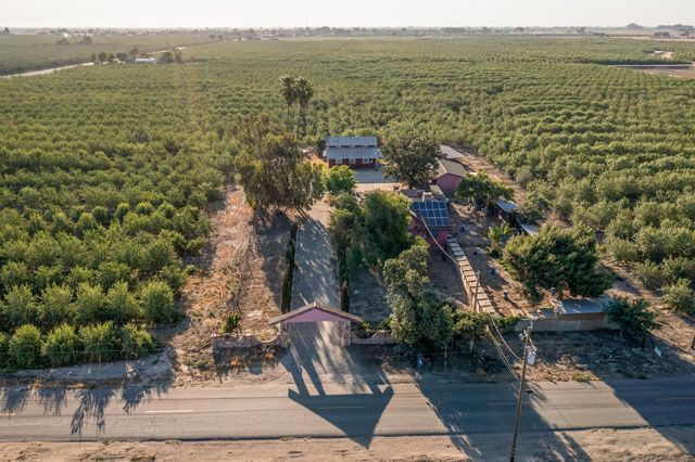 21120 S Cornelia Avenue, Riverdale, CA 93656