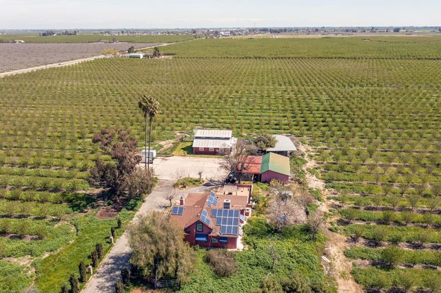 21120 S Cornelia Avenue, Riverdale, CA 93656