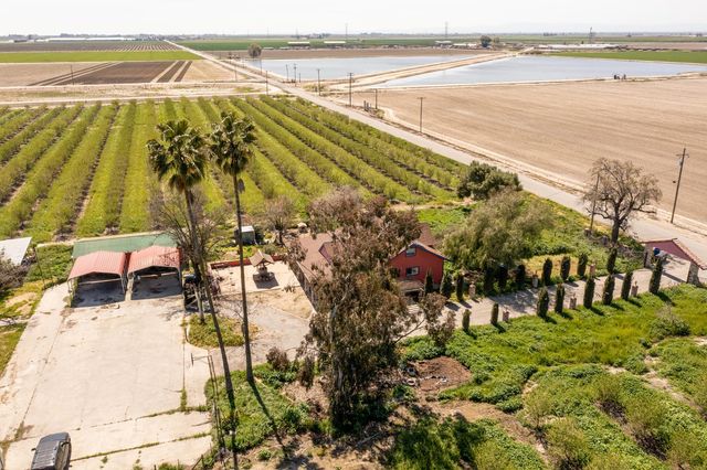 21120 S Cornelia Avenue, Riverdale, CA 93656