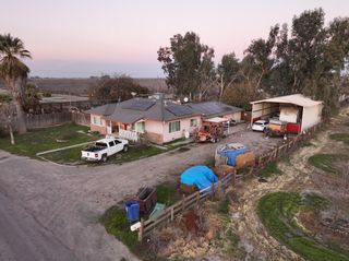 21120 S Cornelia Avenue, Riverdale, CA 93656