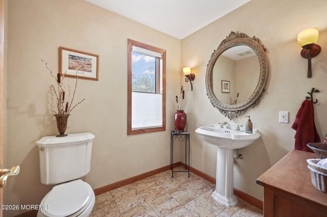 105 Clover Court, Freehold, NJ 07728