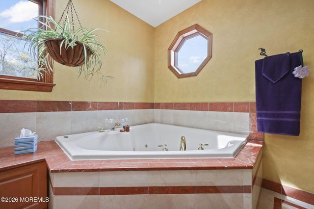 105 Clover Court, Freehold, NJ 07728