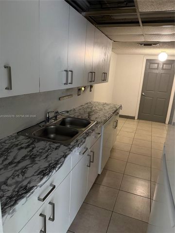 8024 NW 27th Ct, Sunrise, FL 33322