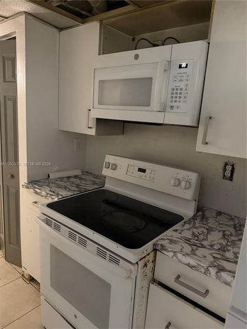 8024 NW 27th Ct, Sunrise, FL 33322