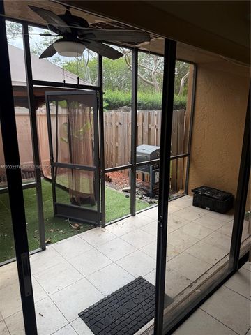 8024 NW 27th Ct, Sunrise, FL 33322