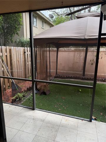 8024 NW 27th Ct, Sunrise, FL 33322